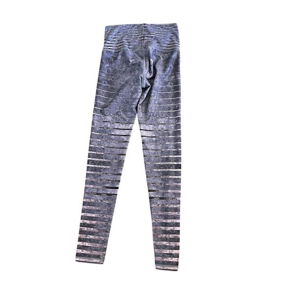 Rare Niyama Sol leggings blue/purple design size small - Picture 3 of 4